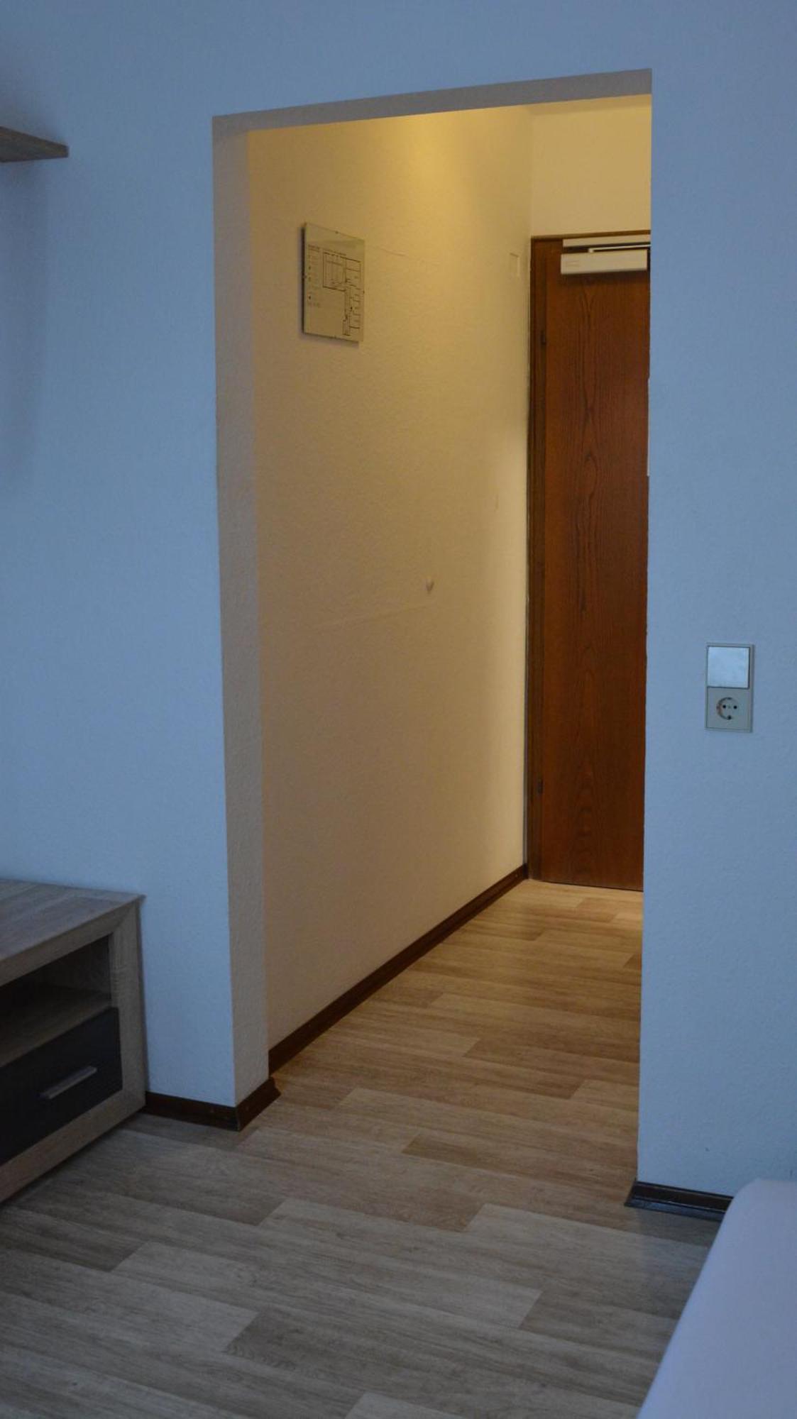 Hotel-Gasthof Zur Rose Weissenhorn Room photo